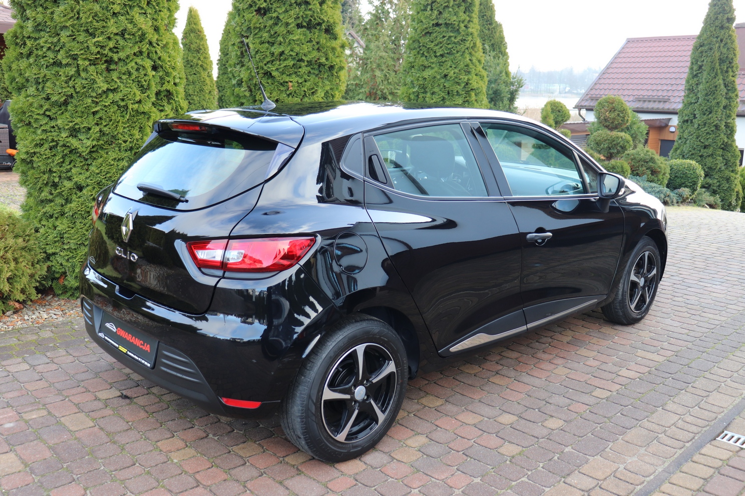 
								RENAULT CLIO 1.2, NISKI PRZEBIEG, SERWISOWANY, GWARANCJA full									