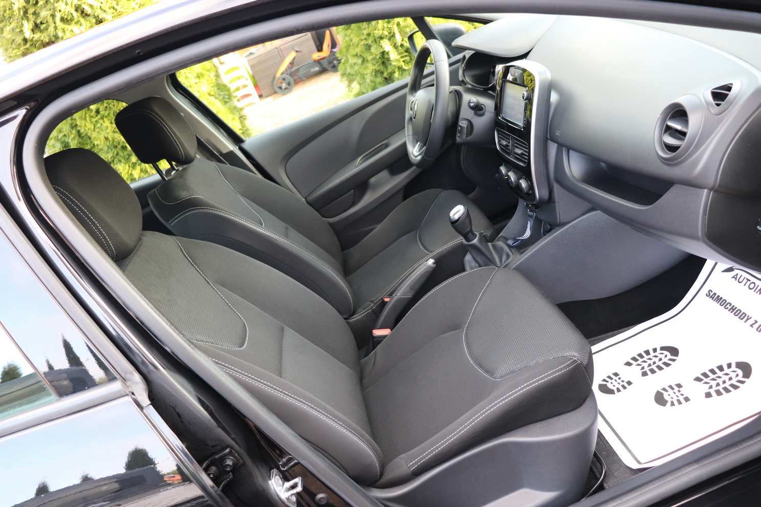 
								RENAULT CLIO 1.2, NISKI PRZEBIEG, SERWISOWANY, GWARANCJA full									