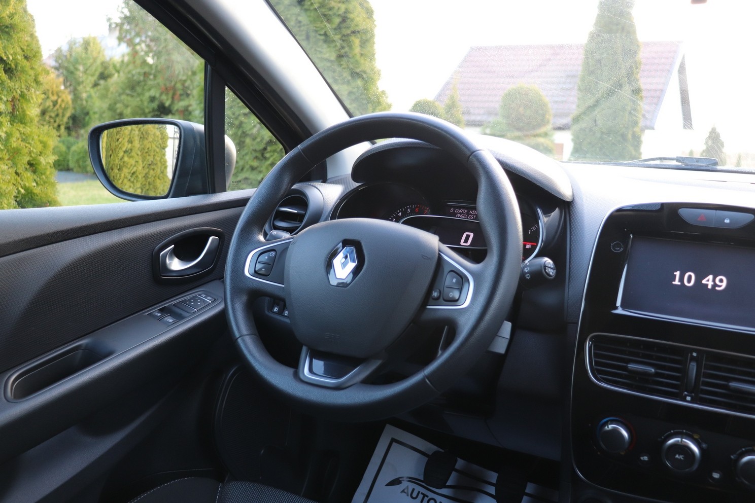 
								RENAULT CLIO 1.2, NISKI PRZEBIEG, SERWISOWANY, GWARANCJA full									