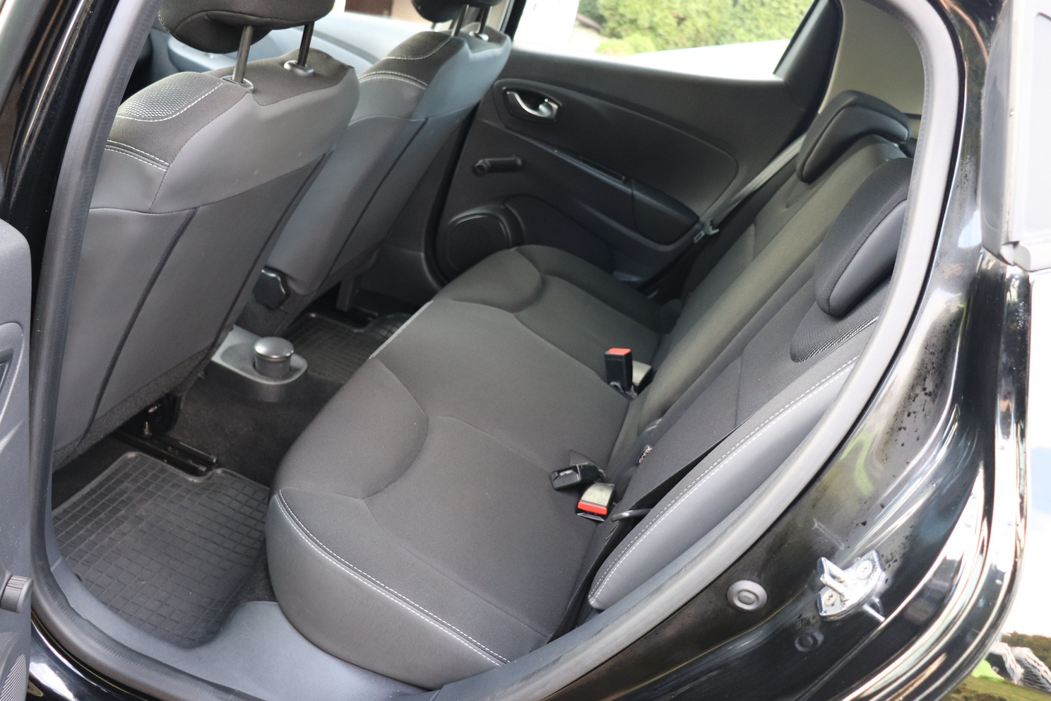 
								RENAULT CLIO 1.2, NISKI PRZEBIEG, SERWISOWANY, GWARANCJA full									