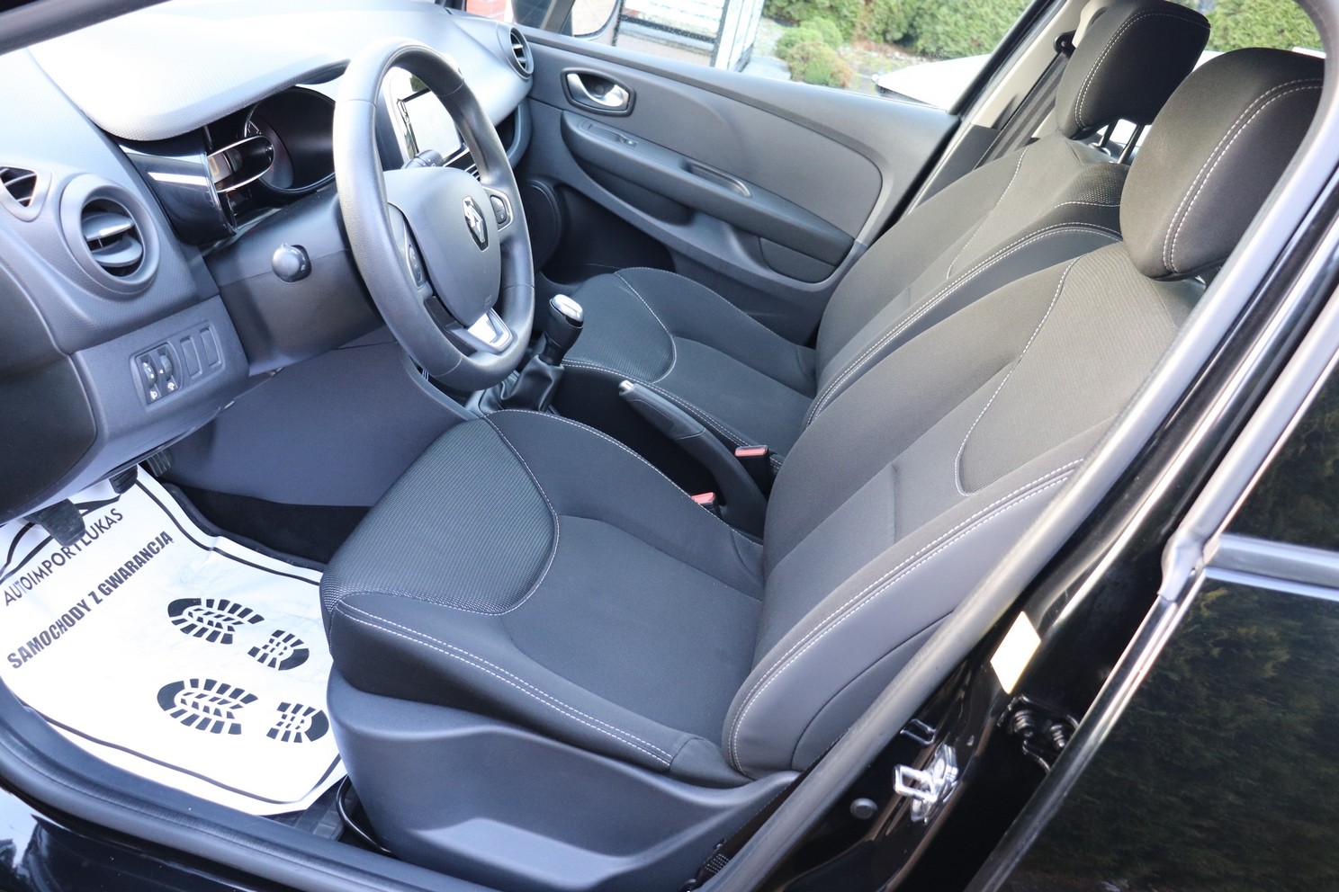 
								RENAULT CLIO 1.2, NISKI PRZEBIEG, SERWISOWANY, GWARANCJA full									