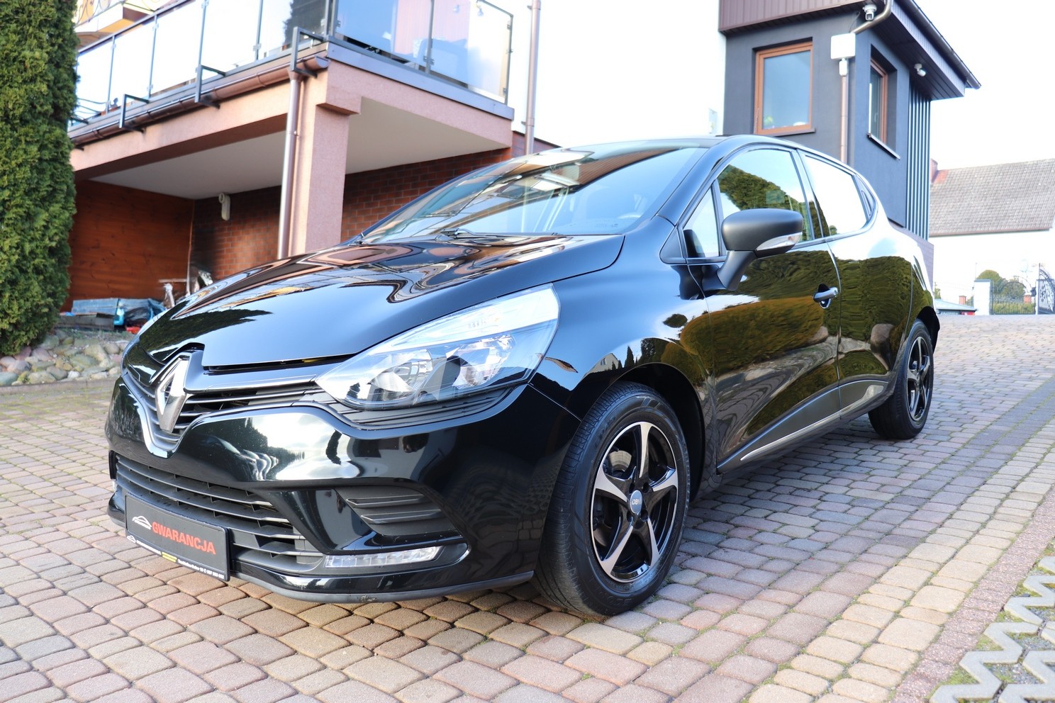 
								RENAULT CLIO 1.2, NISKI PRZEBIEG, SERWISOWANY, GWARANCJA full									