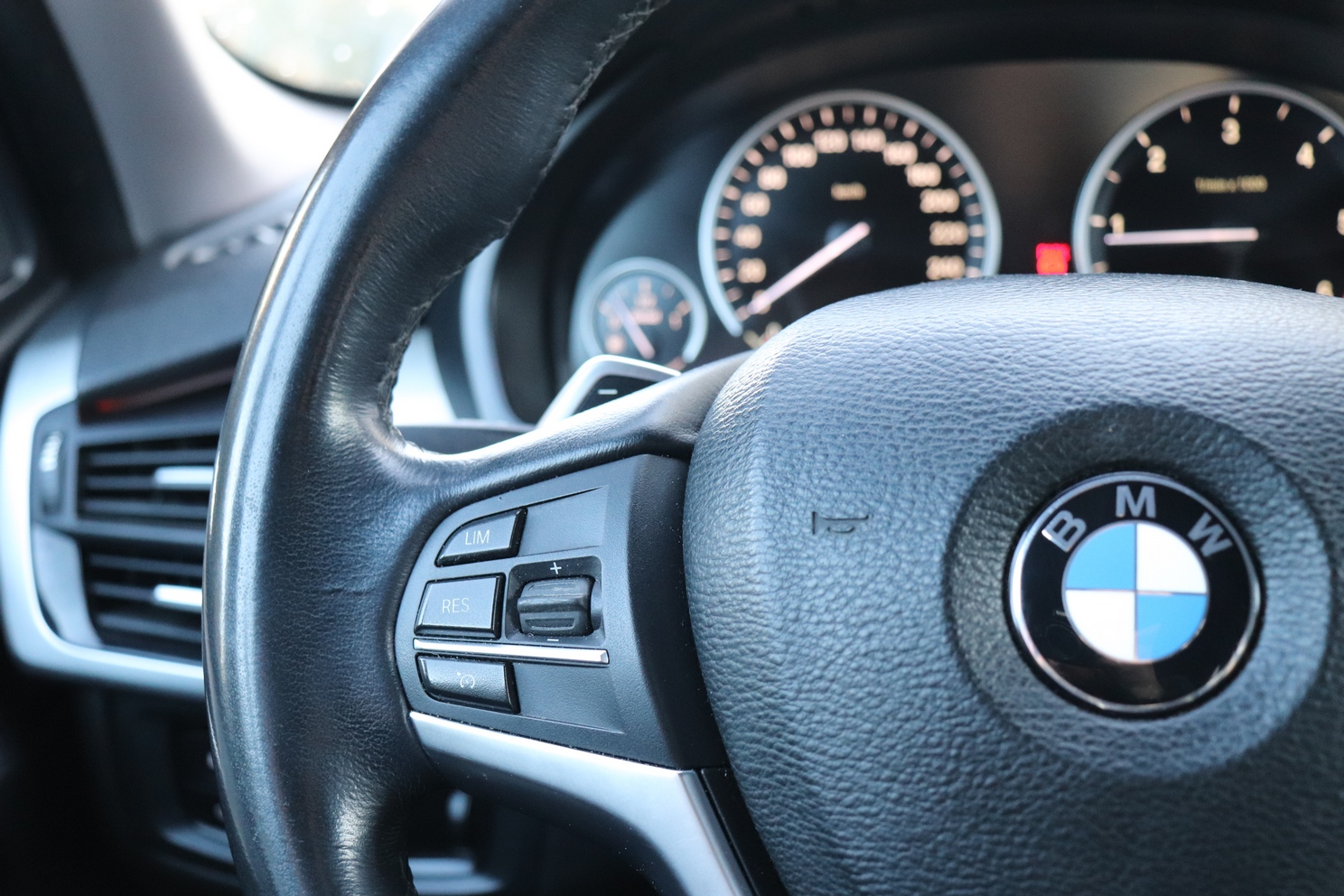
								BMW X5 2.0 DIESEL XDRIVE full									