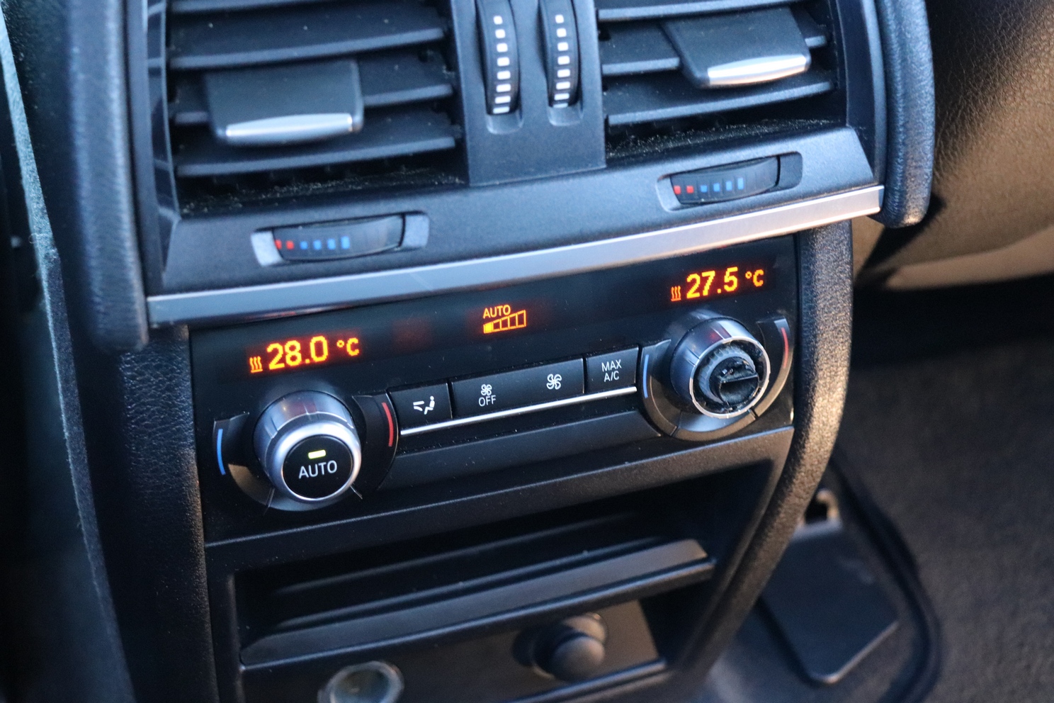 
								BMW X5 2.0 DIESEL XDRIVE full									