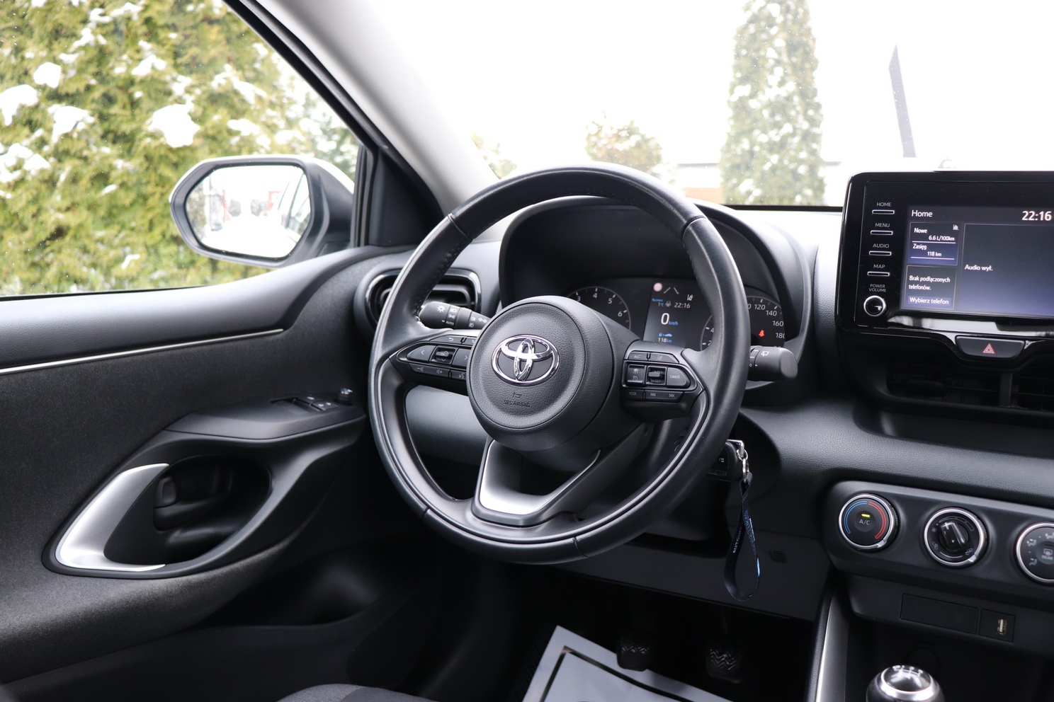 
								TOYOTA YARIS 1.5, 1 WŁAŚCICIEL, SERWISOWANY, NISKI PRZEBIEG, full									