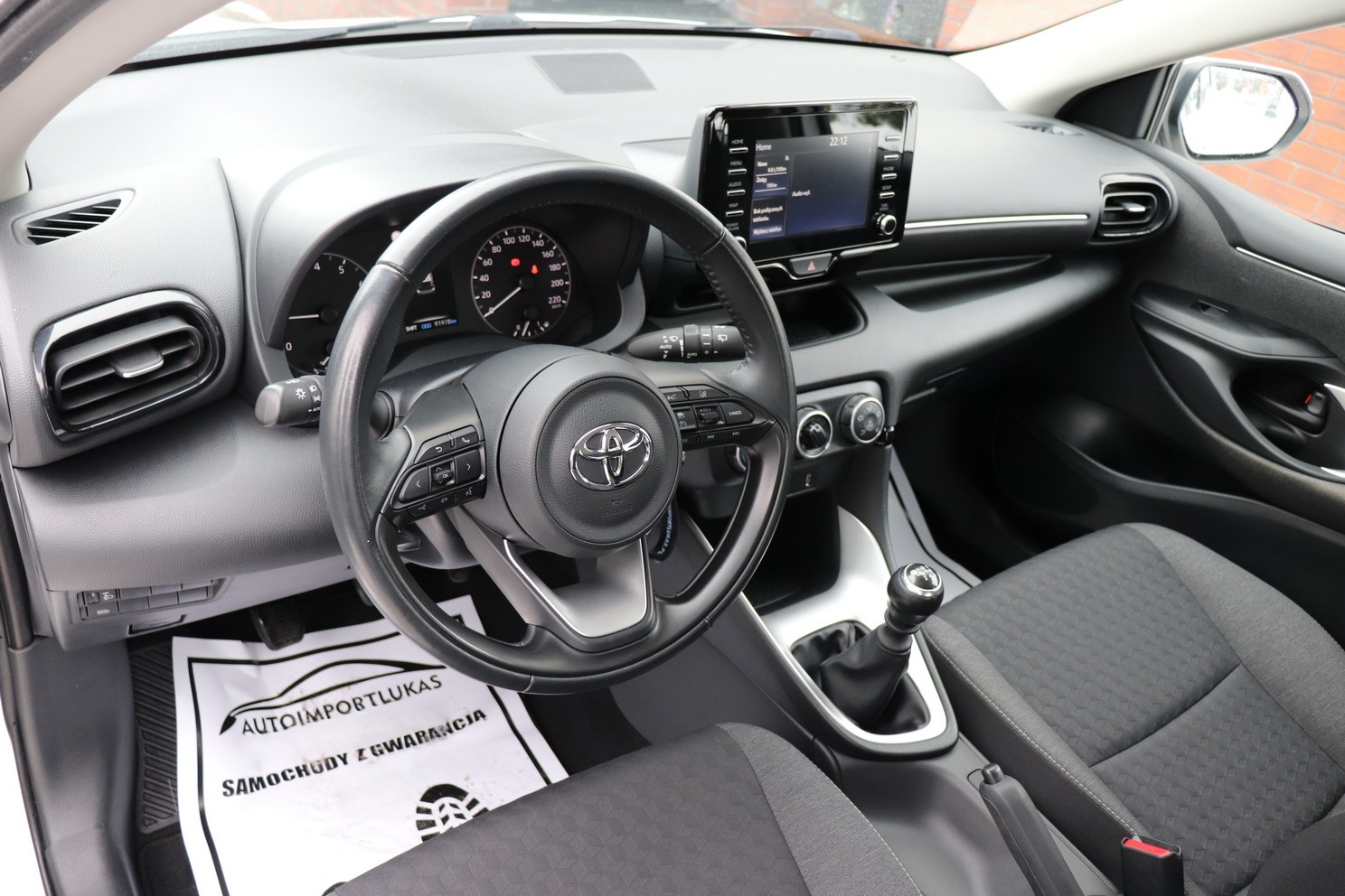 
								TOYOTA YARIS 1.5, 1 WŁAŚCICIEL, SERWISOWANY, NISKI PRZEBIEG, full									
