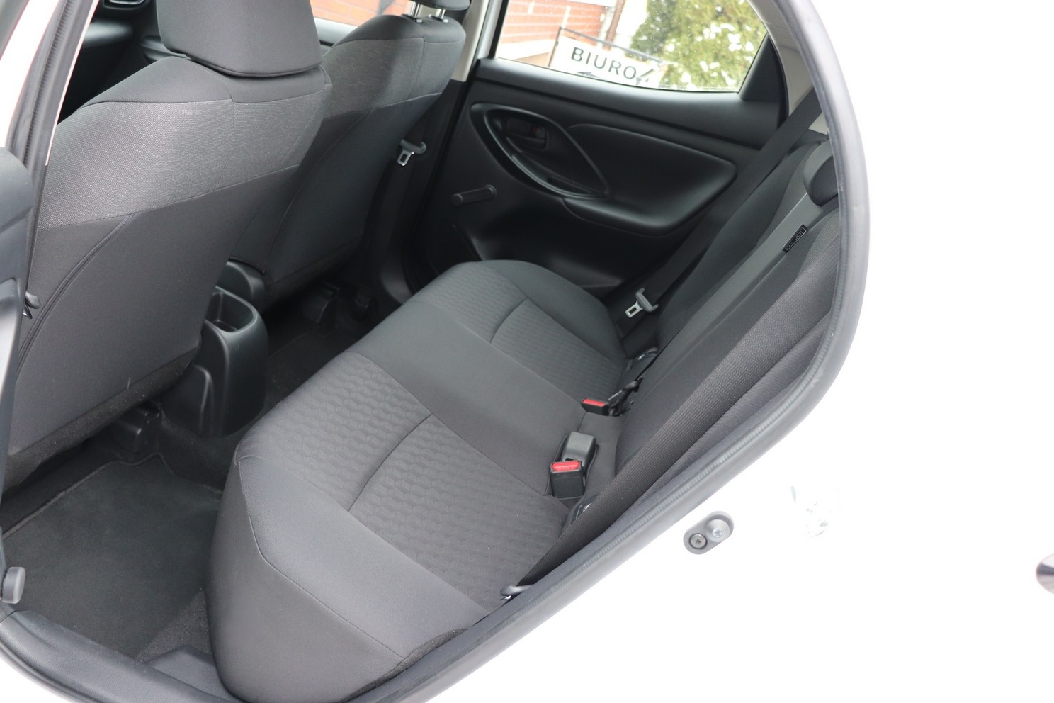 
								TOYOTA YARIS 1.5, 1 WŁAŚCICIEL, SERWISOWANY, NISKI PRZEBIEG, full									