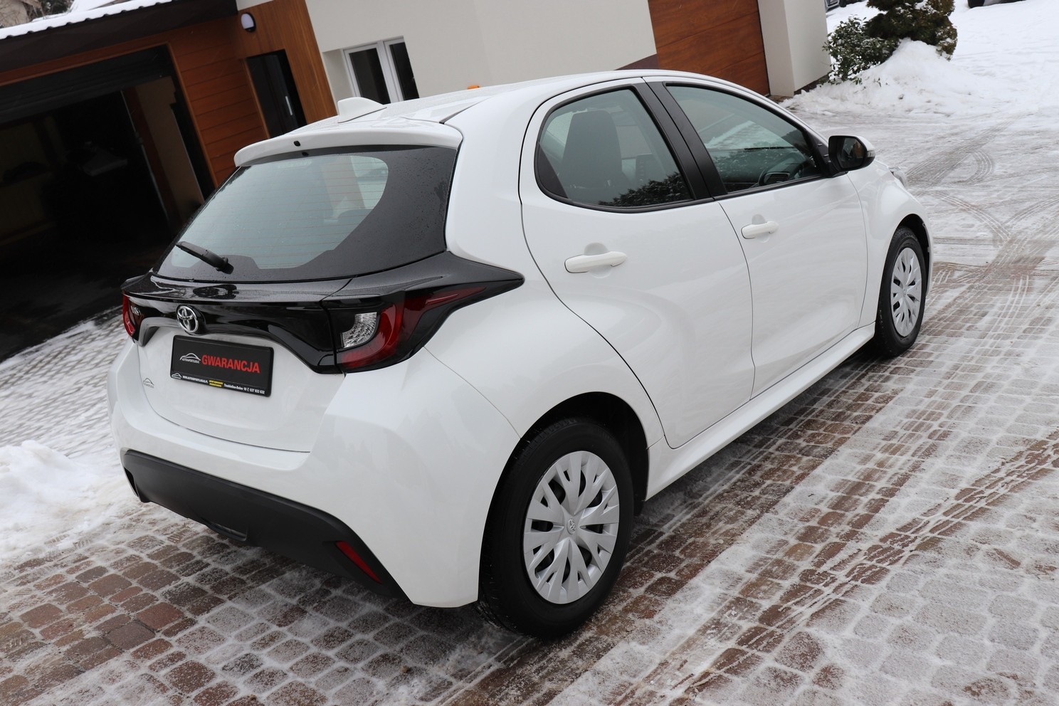 
								TOYOTA YARIS 1.5, 1 WŁAŚCICIEL, SERWISOWANY, NISKI PRZEBIEG, full									