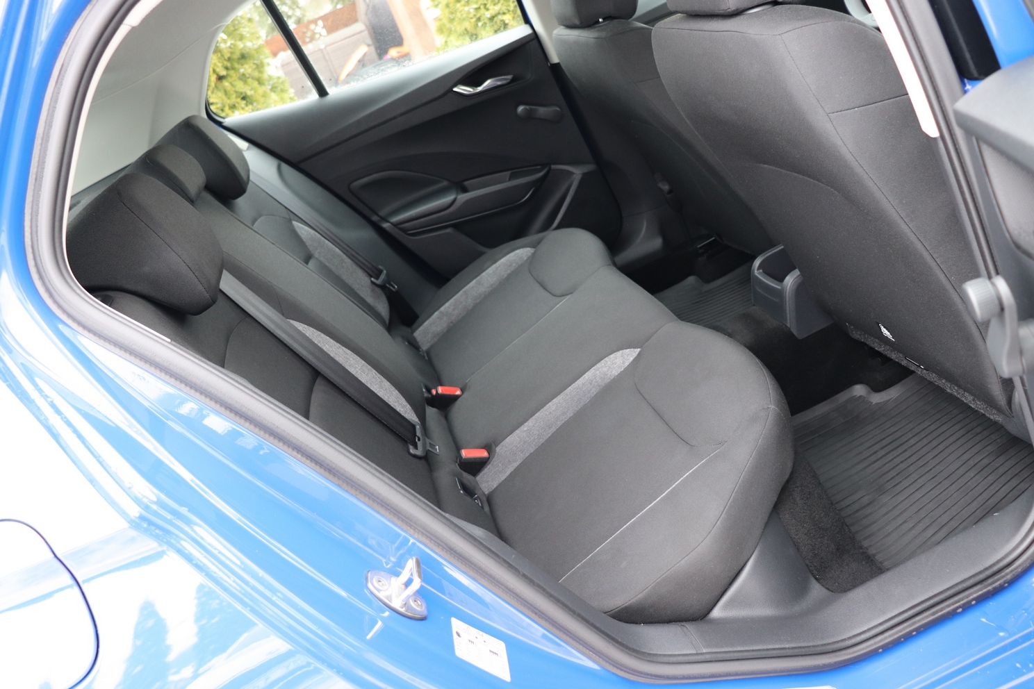 
								SKODA FABIA 1.0 TSI, 1 WŁAŚICICIEL, SERWISOWANY, KRAJOWY, F-VAT 23%, GWARANCJA full									