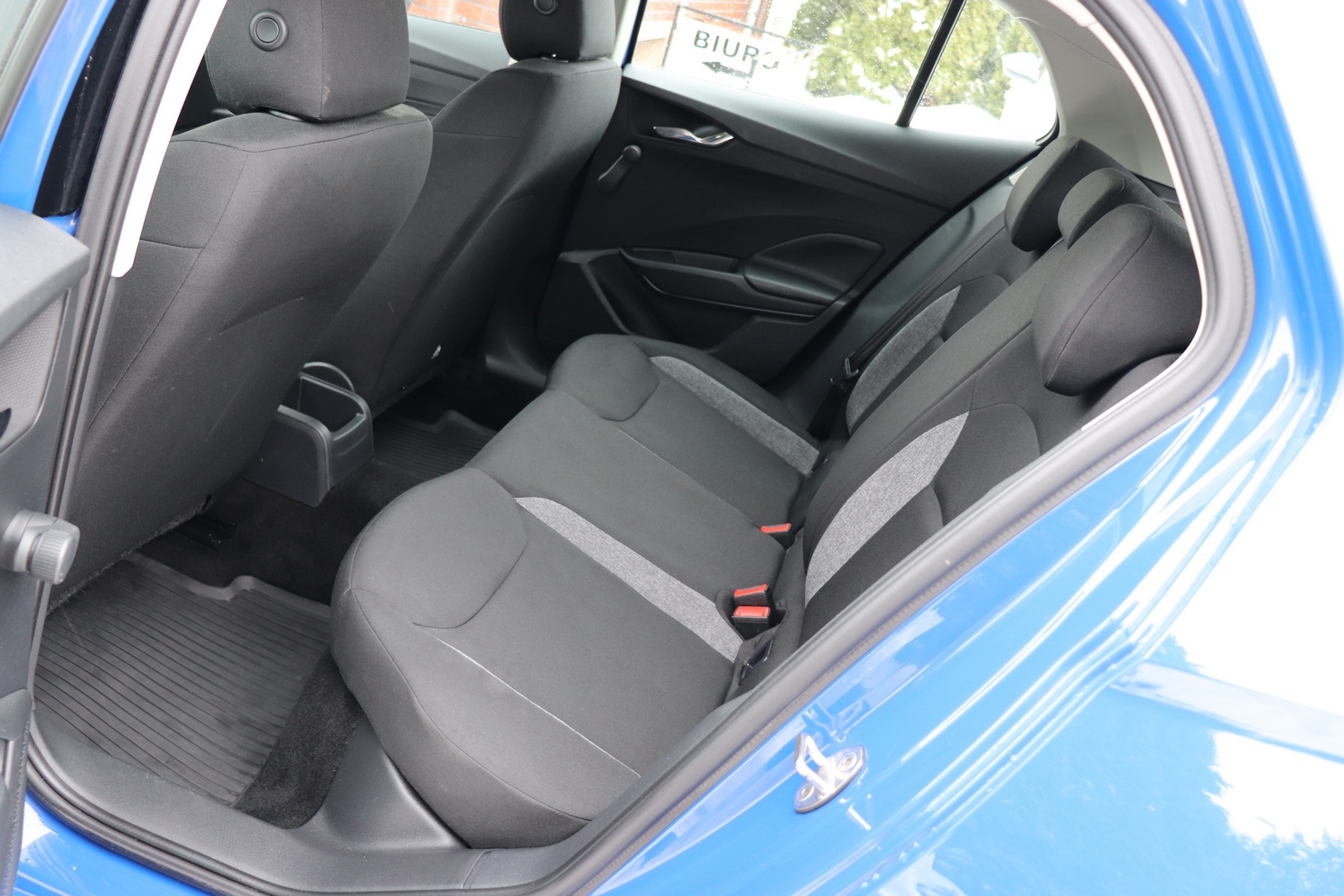 
								SKODA FABIA 1.0 TSI, 1 WŁAŚICICIEL, SERWISOWANY, KRAJOWY, F-VAT 23%, GWARANCJA full									
