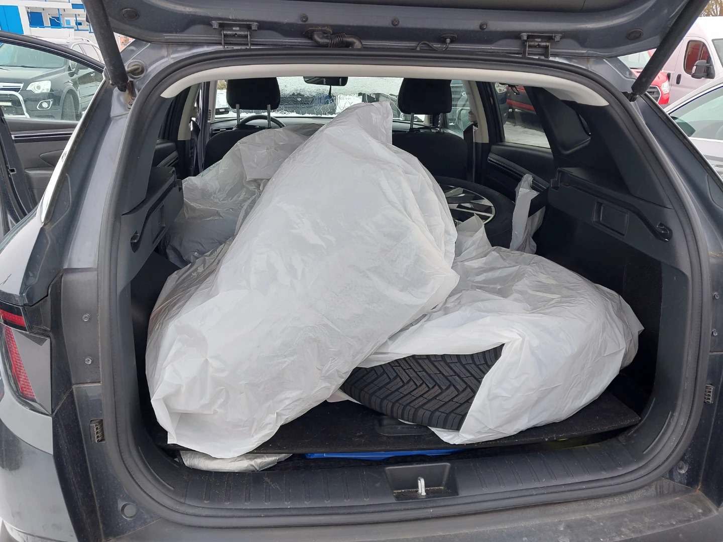 Hyundai Tucson 1.6 Litr, Diesel Mildhybrid, Automat 4WD