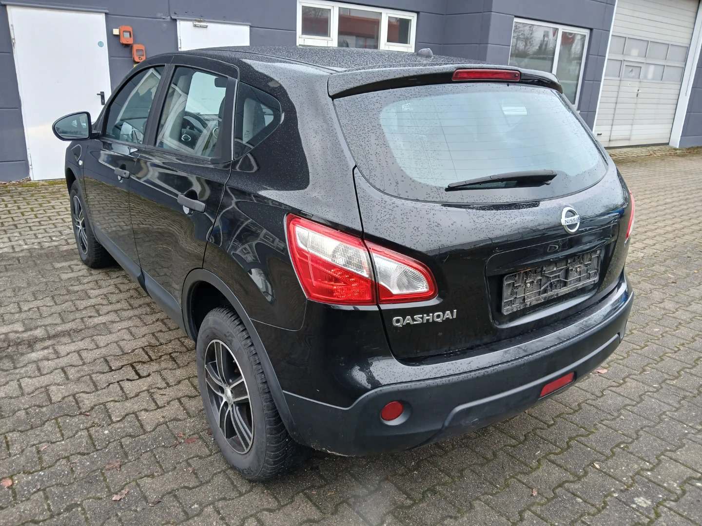 NISSAN QASHQAI NISKI PRZEBIEG