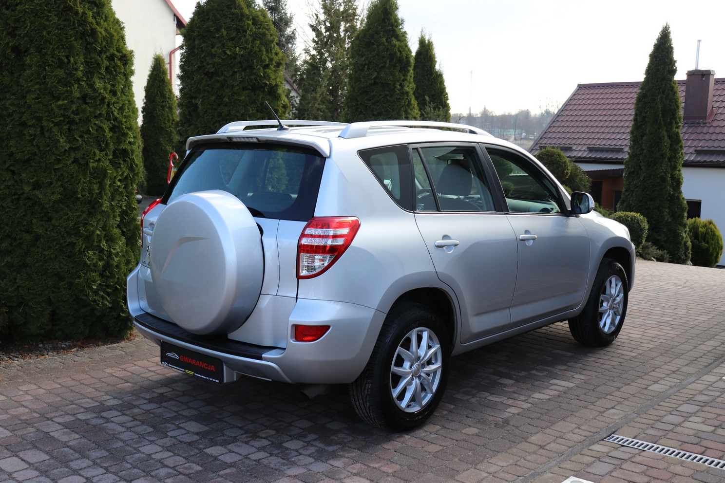 
								TOYOTA RAV4 2.0 BENZYNA full									