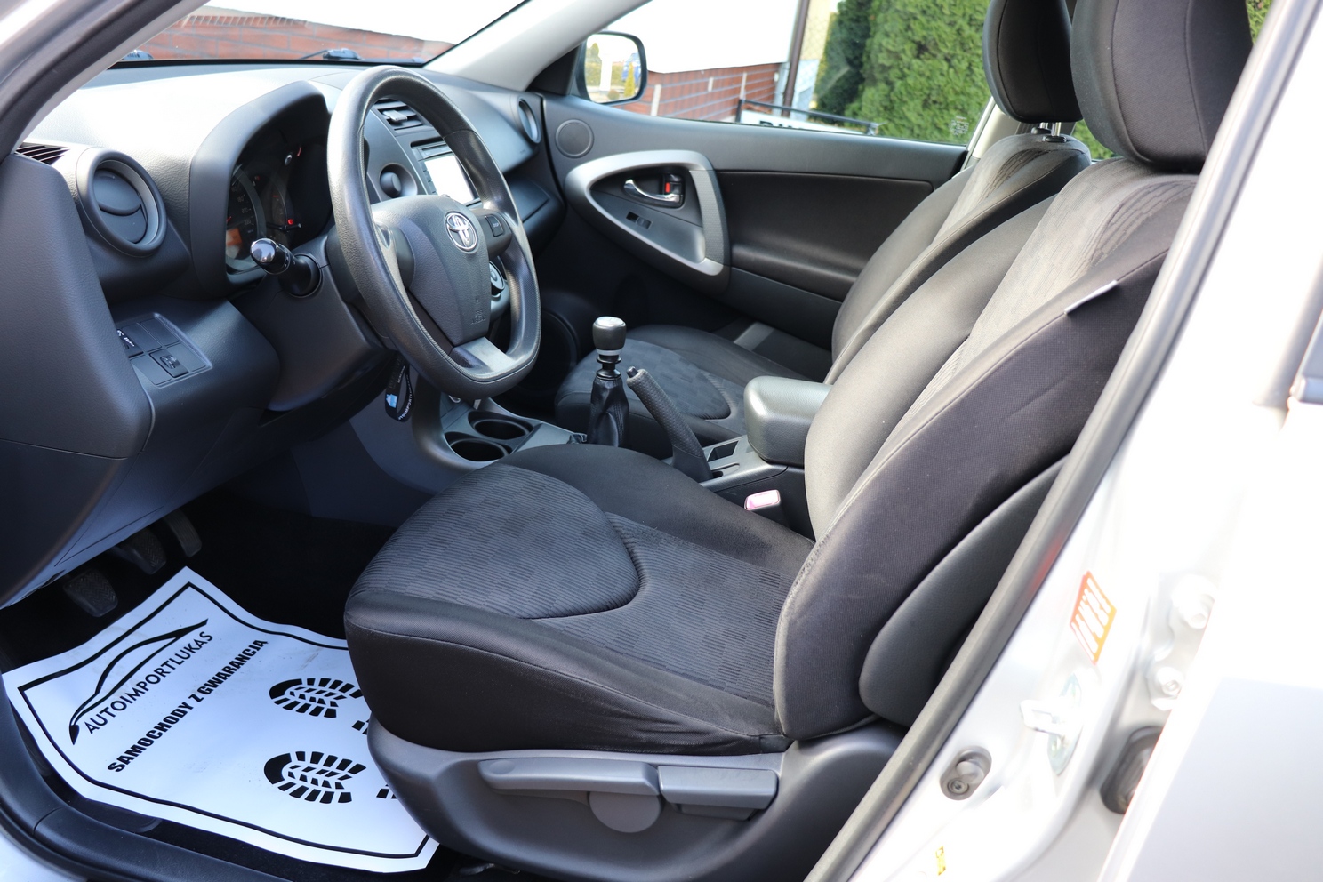 
								TOYOTA RAV4 2.0 BENZYNA full									