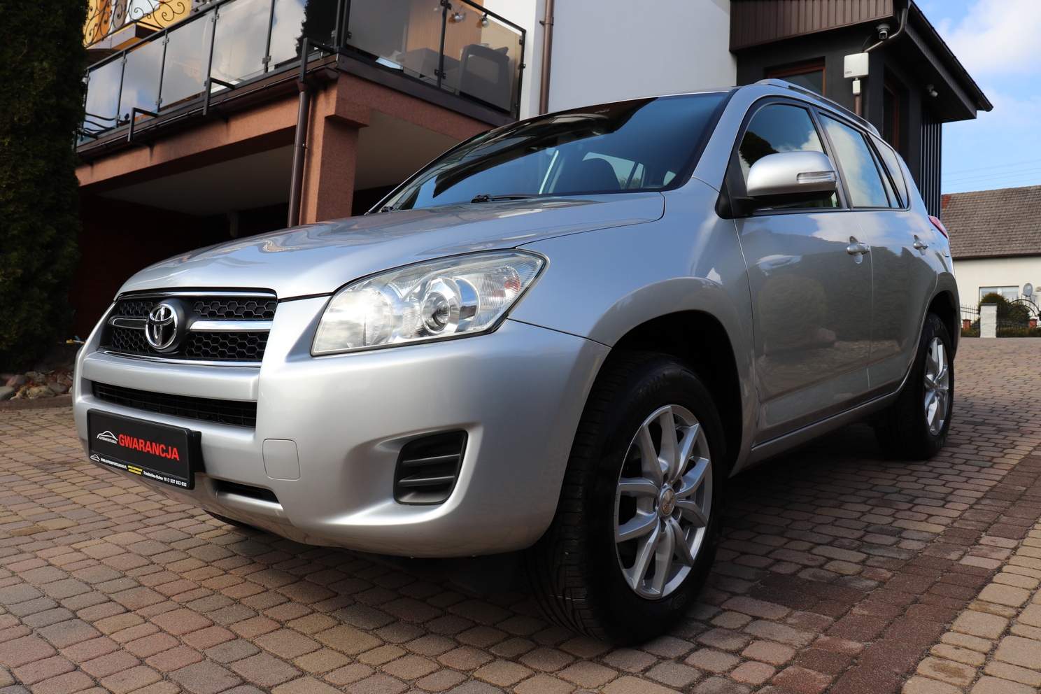 
								TOYOTA RAV4 2.0 BENZYNA full									