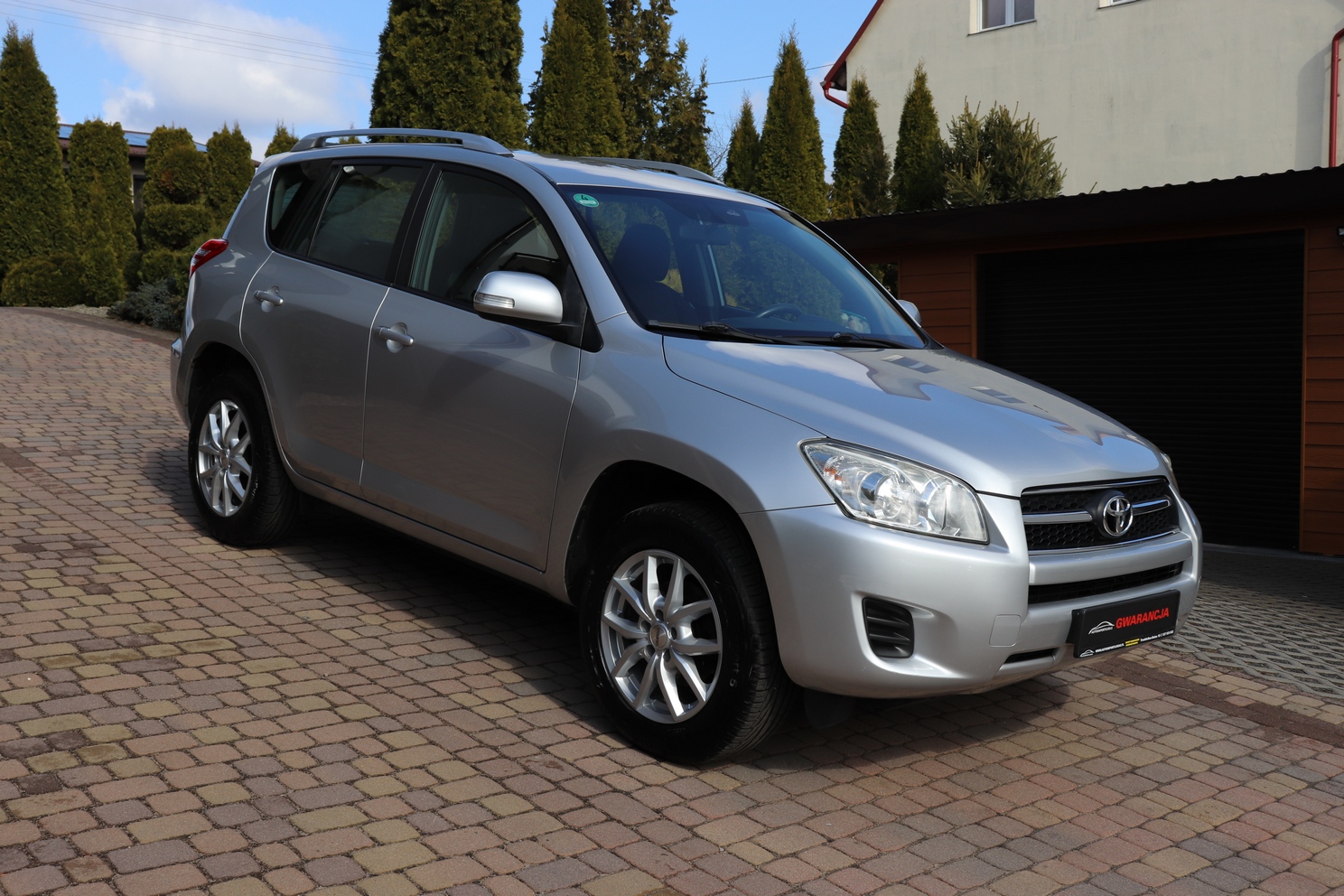 
								TOYOTA RAV4 2.0 BENZYNA full									