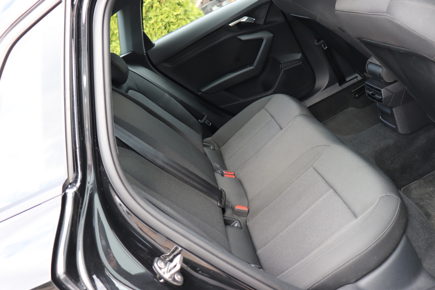 
								AUDI A3 1.5 TFSI S-TRONIC MHEV, 1 WŁAŚCICIEL, SERWISOWANY, KRAJOWY, GWARANCJA full									