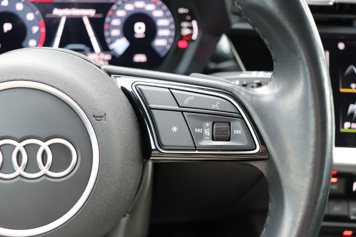 
								AUDI A3 1.5 TFSI S-TRONIC MHEV, 1 WŁAŚCICIEL, SERWISOWANY, KRAJOWY, GWARANCJA full									