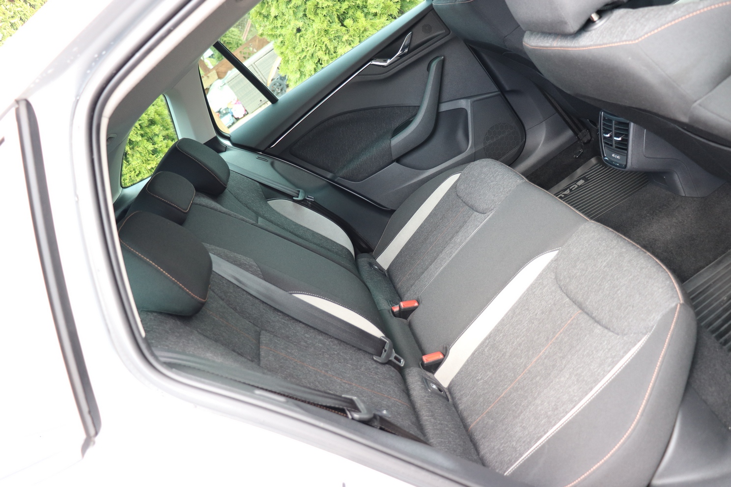 
								SKODA SCALA 1.5,1 WŁAŚCICIEL,AUTOMAT, SERWISOWANY,KRAJOWY,GWARANCJA full									