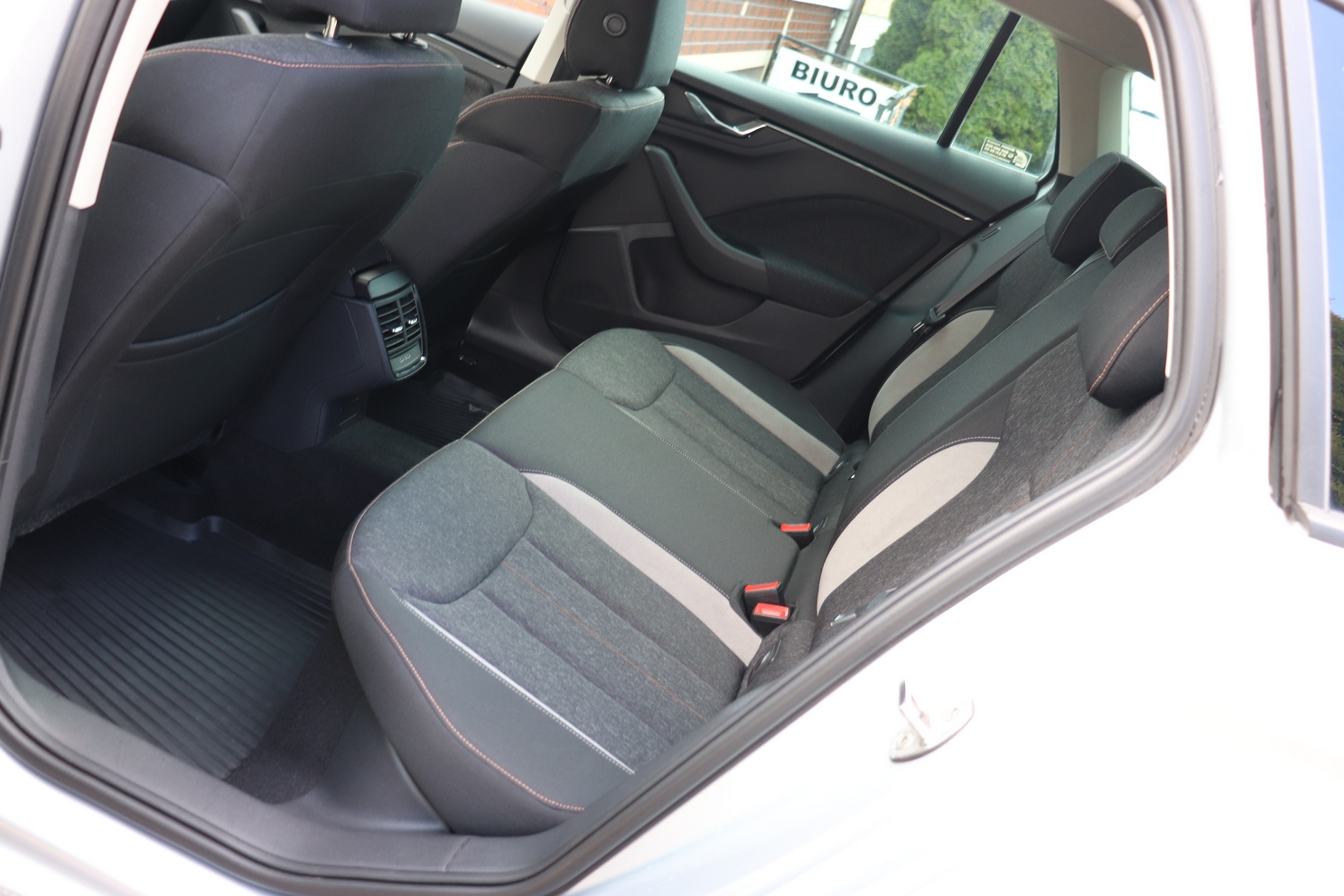 
								SKODA SCALA 1.5,1 WŁAŚCICIEL,AUTOMAT, SERWISOWANY,KRAJOWY,GWARANCJA full									