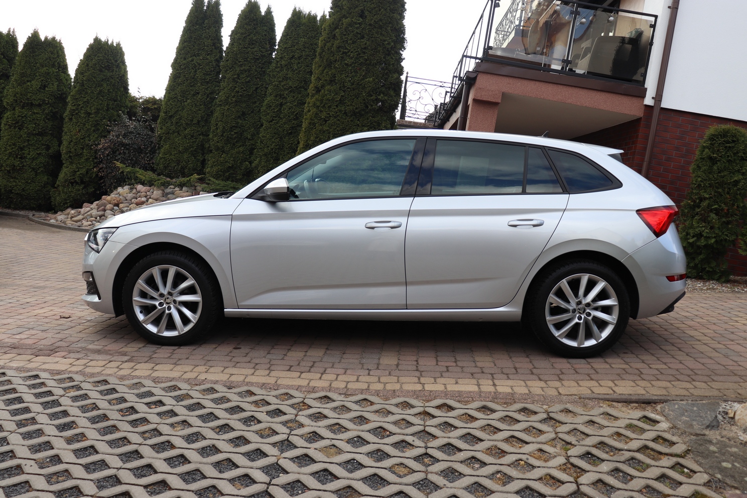 
								SKODA SCALA 1.5,1 WŁAŚCICIEL,AUTOMAT, SERWISOWANY,KRAJOWY,GWARANCJA full									
