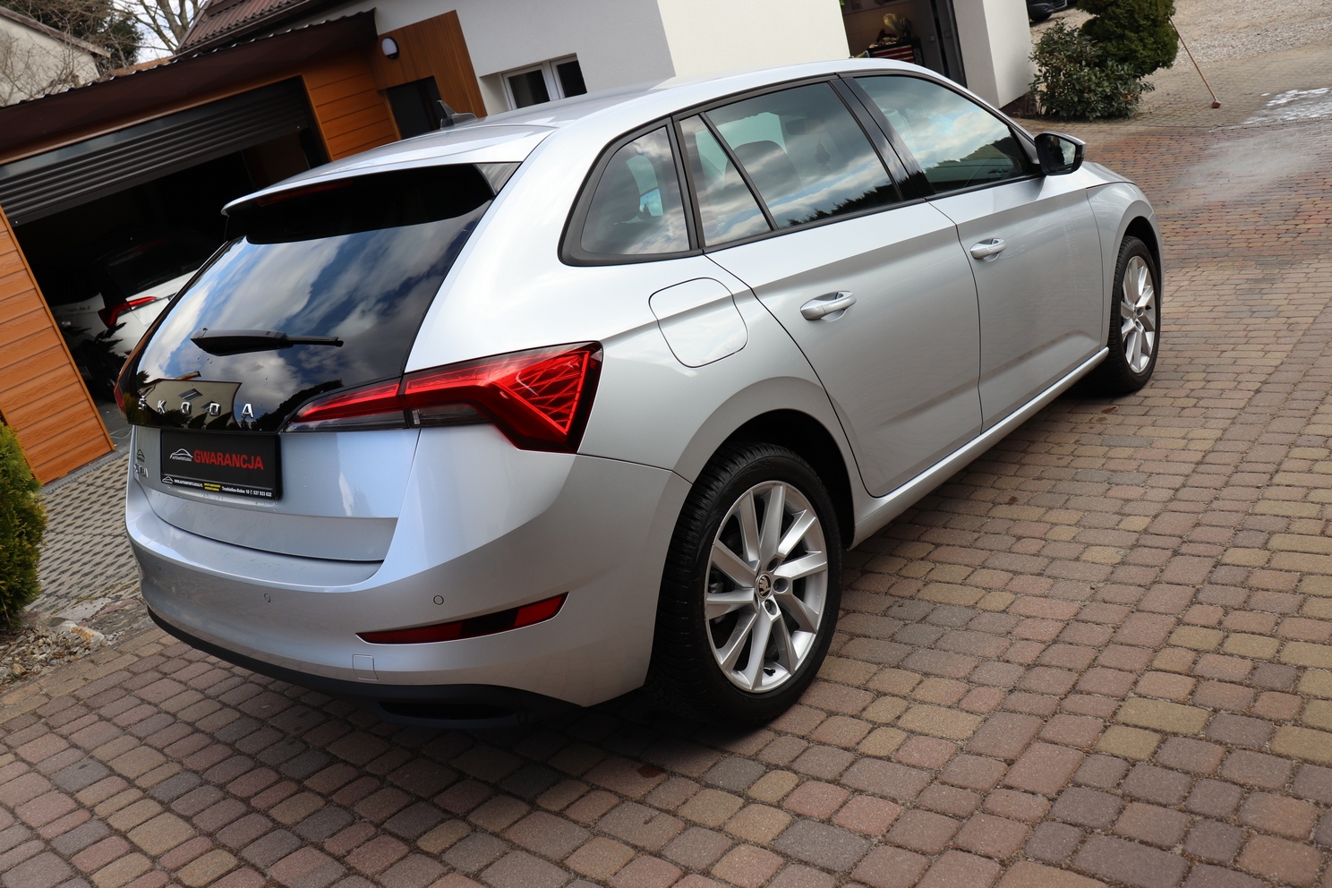 
								SKODA SCALA 1.5,1 WŁAŚCICIEL,AUTOMAT, SERWISOWANY,KRAJOWY,GWARANCJA full									
