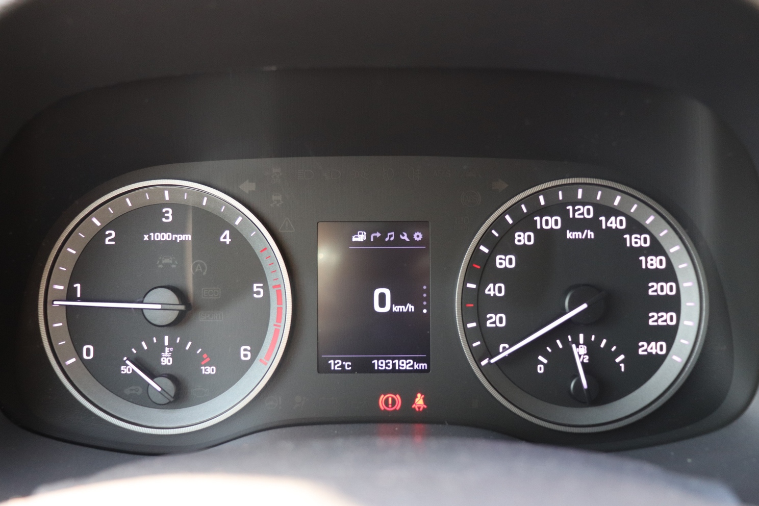 
								HYUNDAI TUCSON 1.7 CRDI, SERWISOWANY, GWARANCJA full									