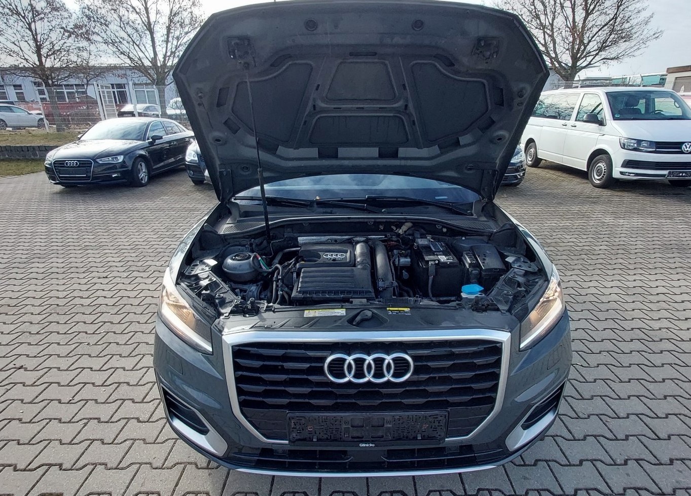 
								Audi Q2 design 1,4 TFSI S-tronic full									