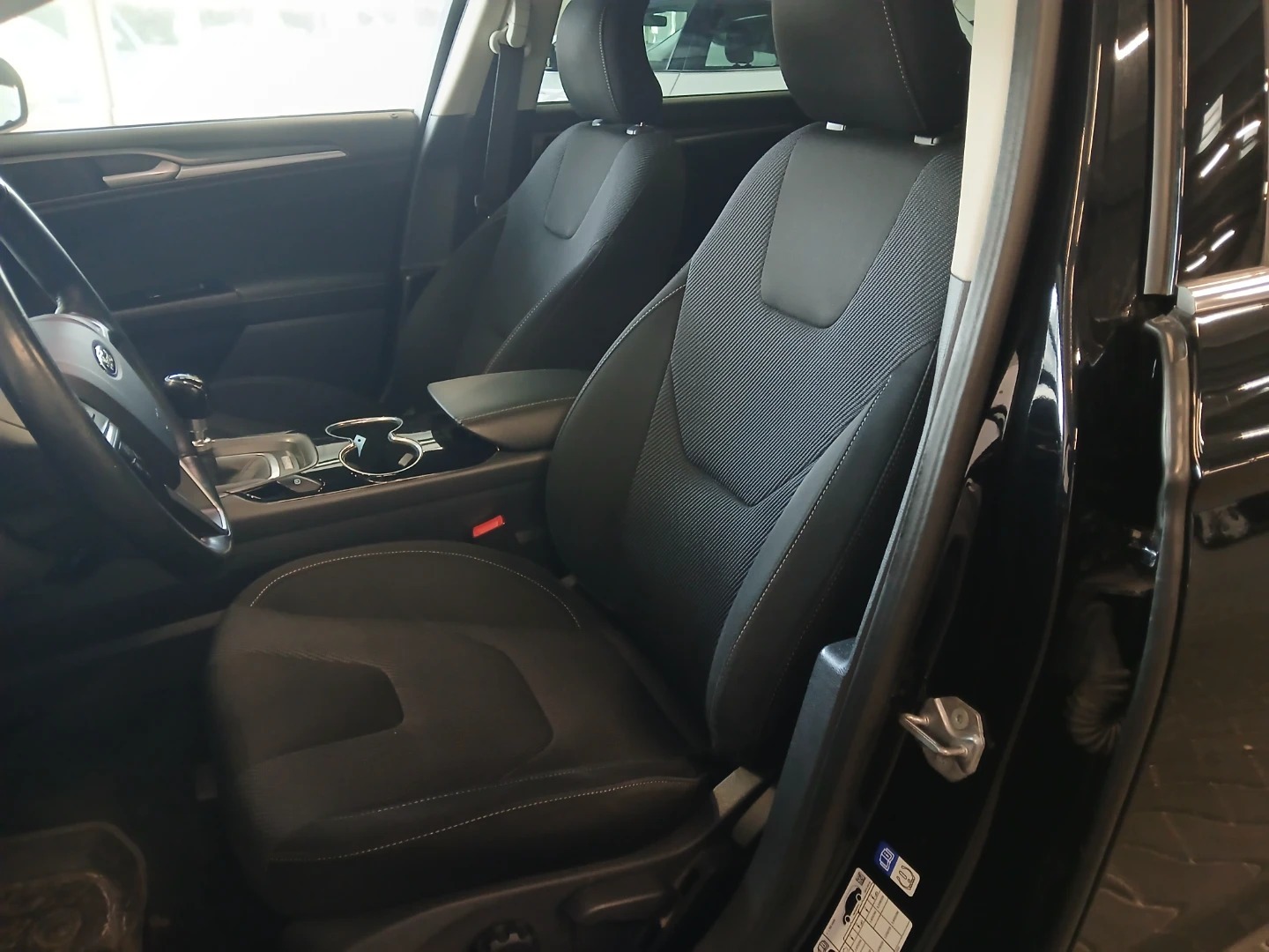 
								Ford Mondeo Turnier 2,0 TDCI Titanium full									