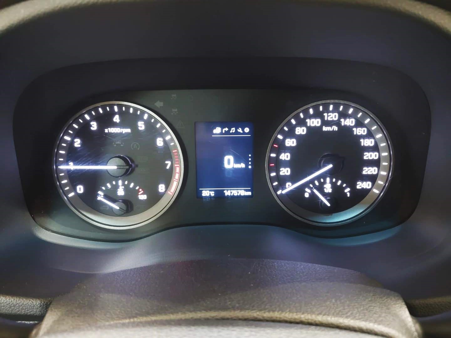 HYUNDAI TUCSON 1.6