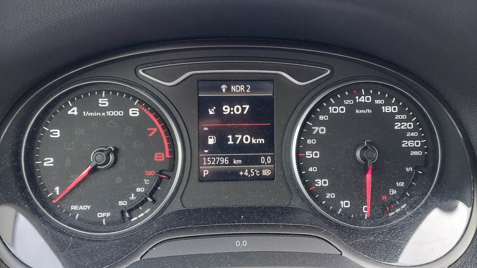 
								AUDI A3 1.4 TFSI SEADAN full									