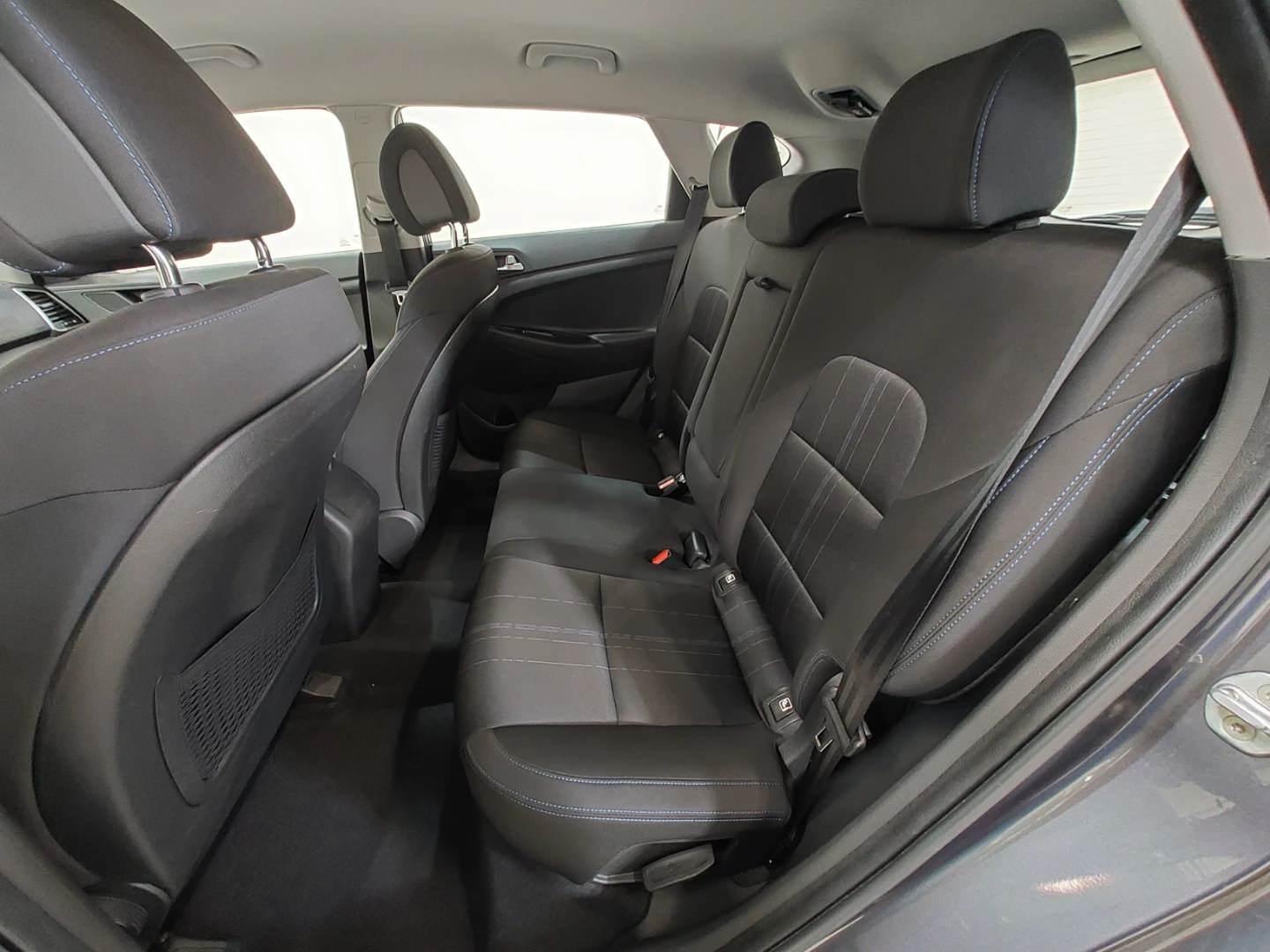 
								HYUNDAI TUCSON 1.6 full									